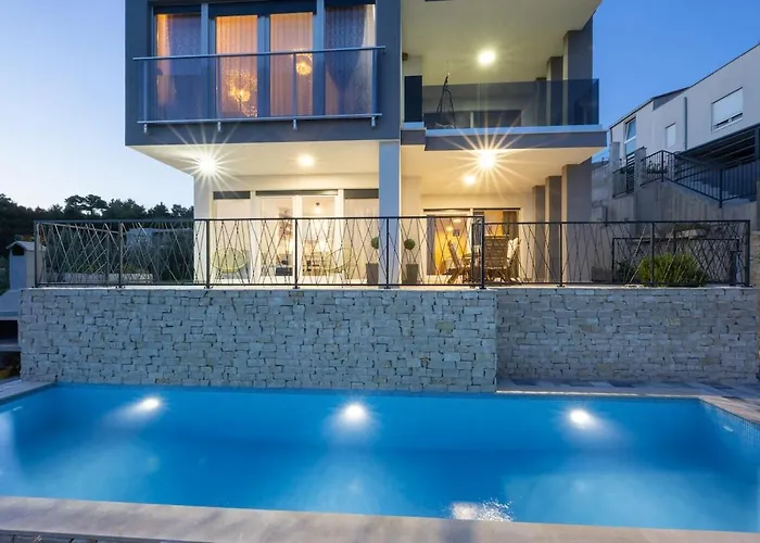 M Podstrana-private Pool 30 M2 * ポドストラナ
