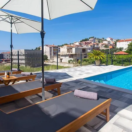 Apartment M Podstrana-private Pool 30 M2 *