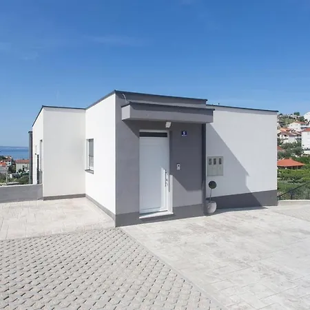 M Podstrana-private Pool 30 M2 * Podstrana