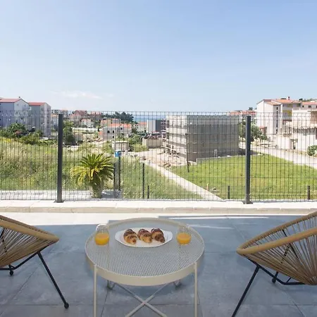 M Podstrana-private Pool 30 M2