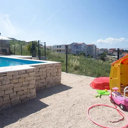 M Podstrana-private Pool 30 M2 * Podstrana