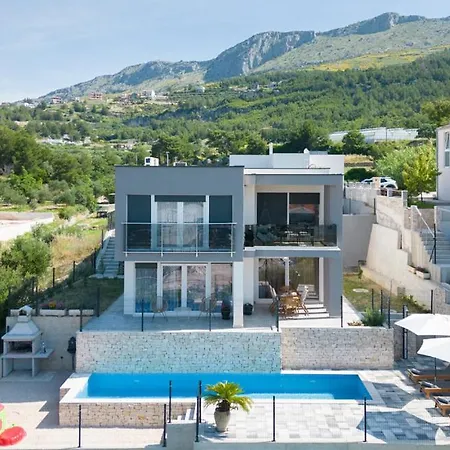 M Podstrana-private Pool 30 M2 * Podstrana