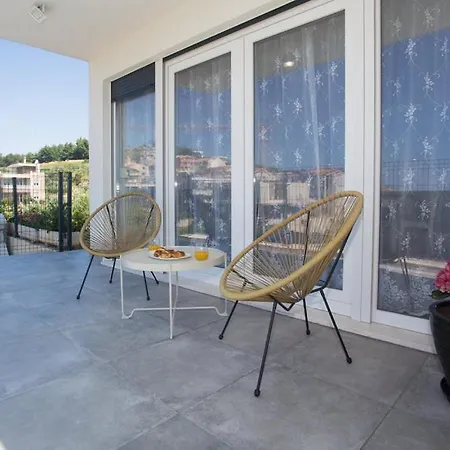 M Podstrana-private Pool 30 M2 Apartamento *